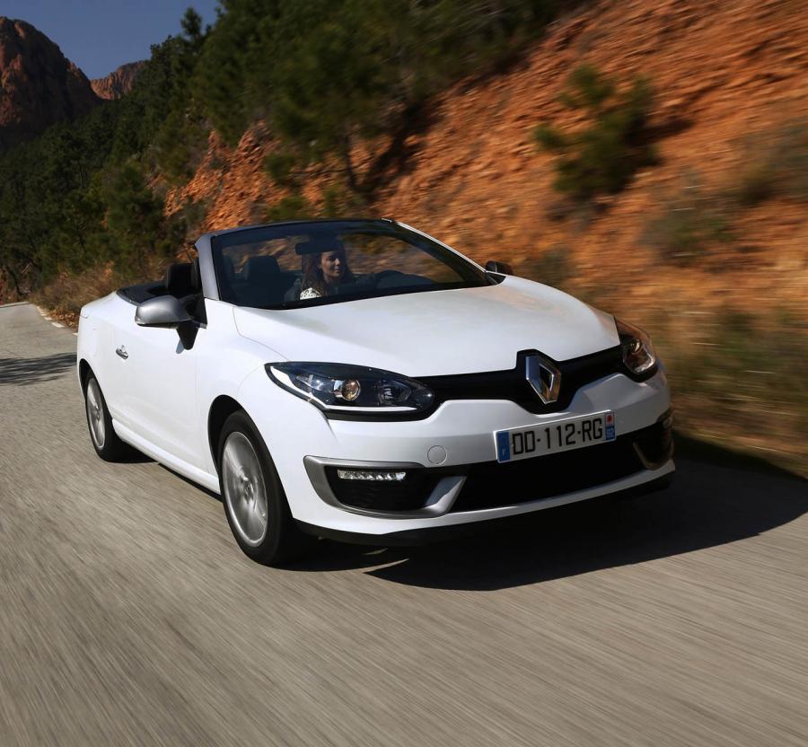  Renault Megane Coupe-Cabriolet 2015 года  (фото 8 из 36)